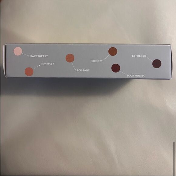 r.e.m. beauty- Midnight Shadows Palette in Baby Doll - Picture 6 of 6